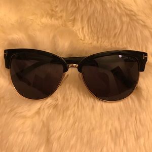 Tom Ford “Fany” sunglasses